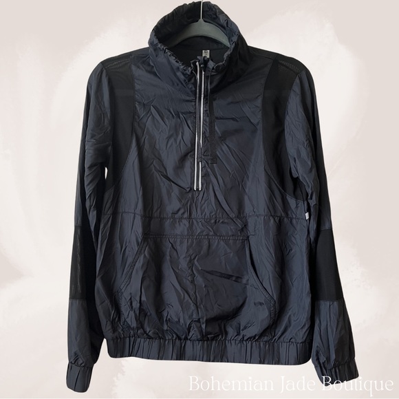 Fabletics Ziva Half Zip Windbreaker Active Jacket - Picture 3 of 5